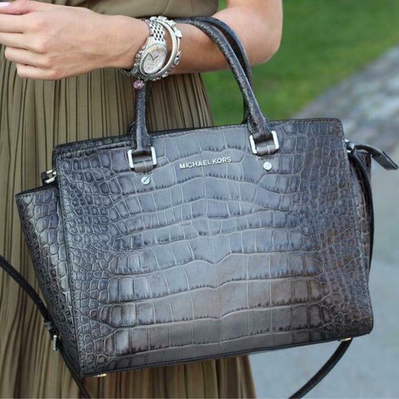 NWOT Michael Kors Large Selma Embossed Leather Bag - Picture 8 of 8